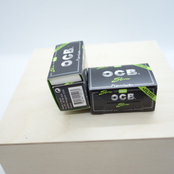 OCB Slim Rolls Premium + Tips Packung